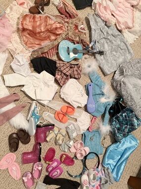 American girl’s (and other) clothes and accessories lot